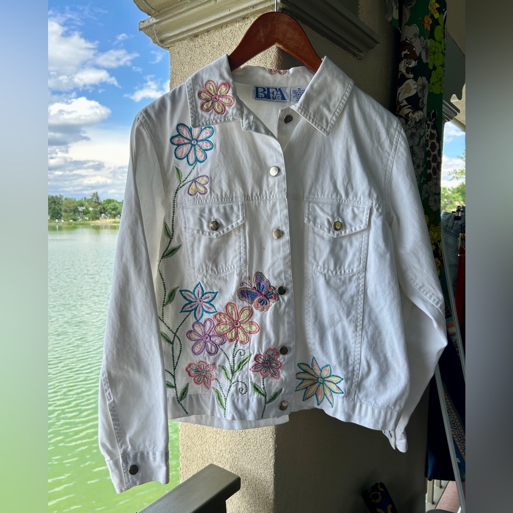 BFA Embroidered Floral Jacket White Size Medium Vintage Y2K/90s - Picture 1 of 7
